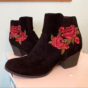 Black Velvet Boots